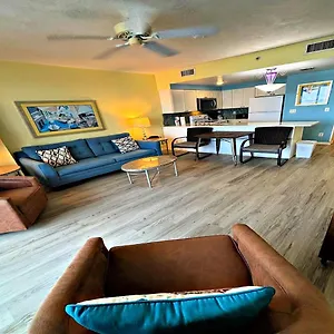 https://ocean-walk-resort-708.thedaytonabeachhotels.com