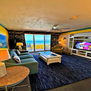 https://ocean-walk-resort-1606.thedaytonabeachhotels.com