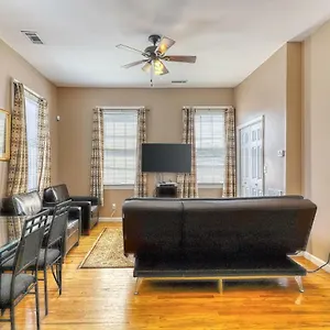 https://savannah-cityscape.top-hotels-in-savannah.com